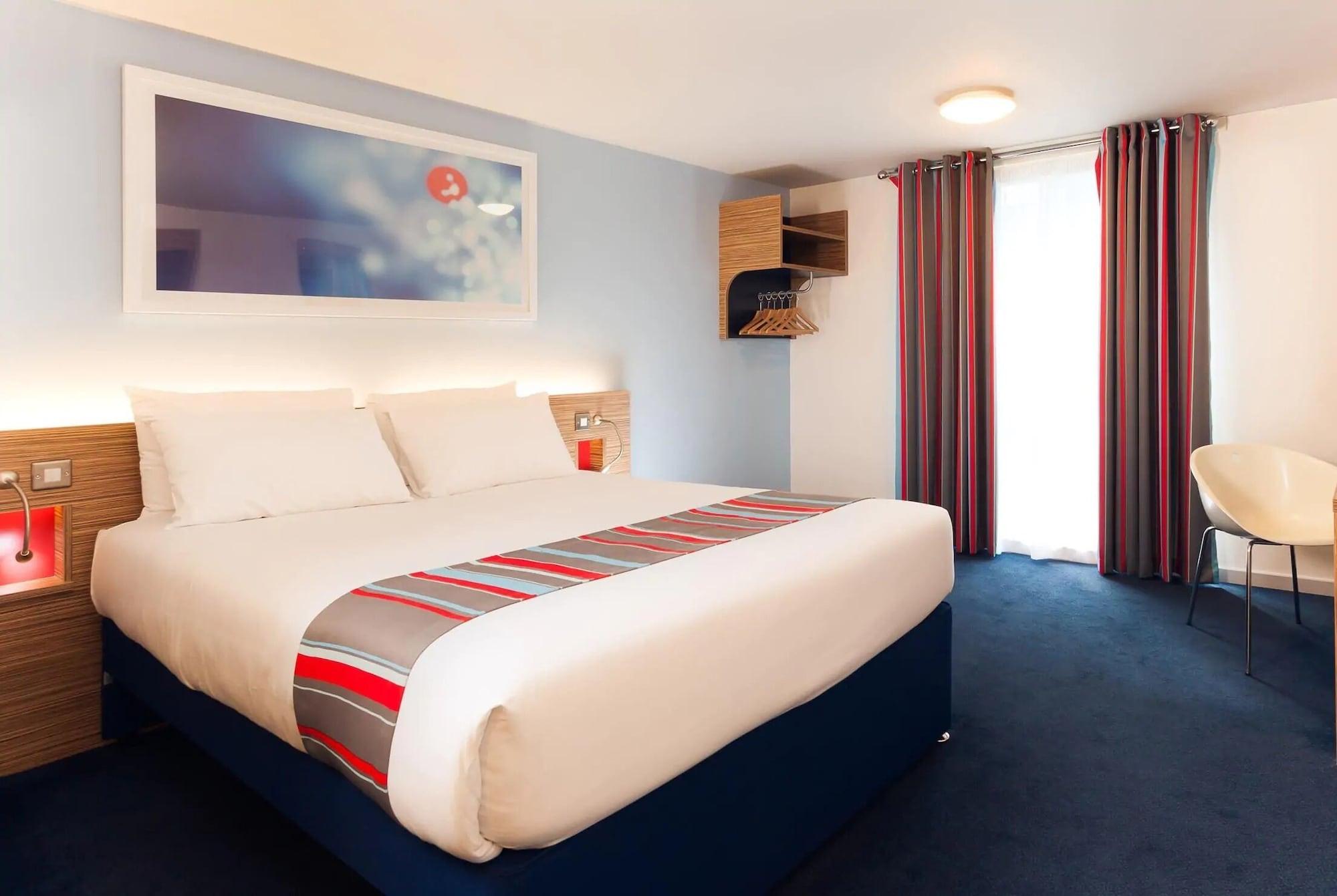 Travelodge London Central Tower Bridge Exterior photo