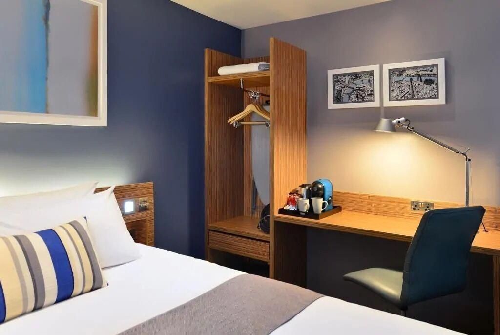 Travelodge London Central Tower Bridge Exterior photo